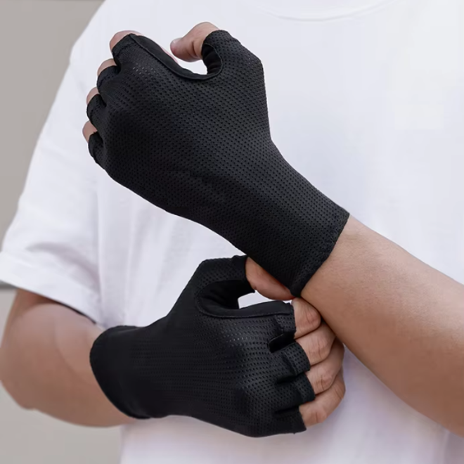 Wholesale 2 Prs of Breathable Anti Slip Half Finger Gloves for Fitness Cycling